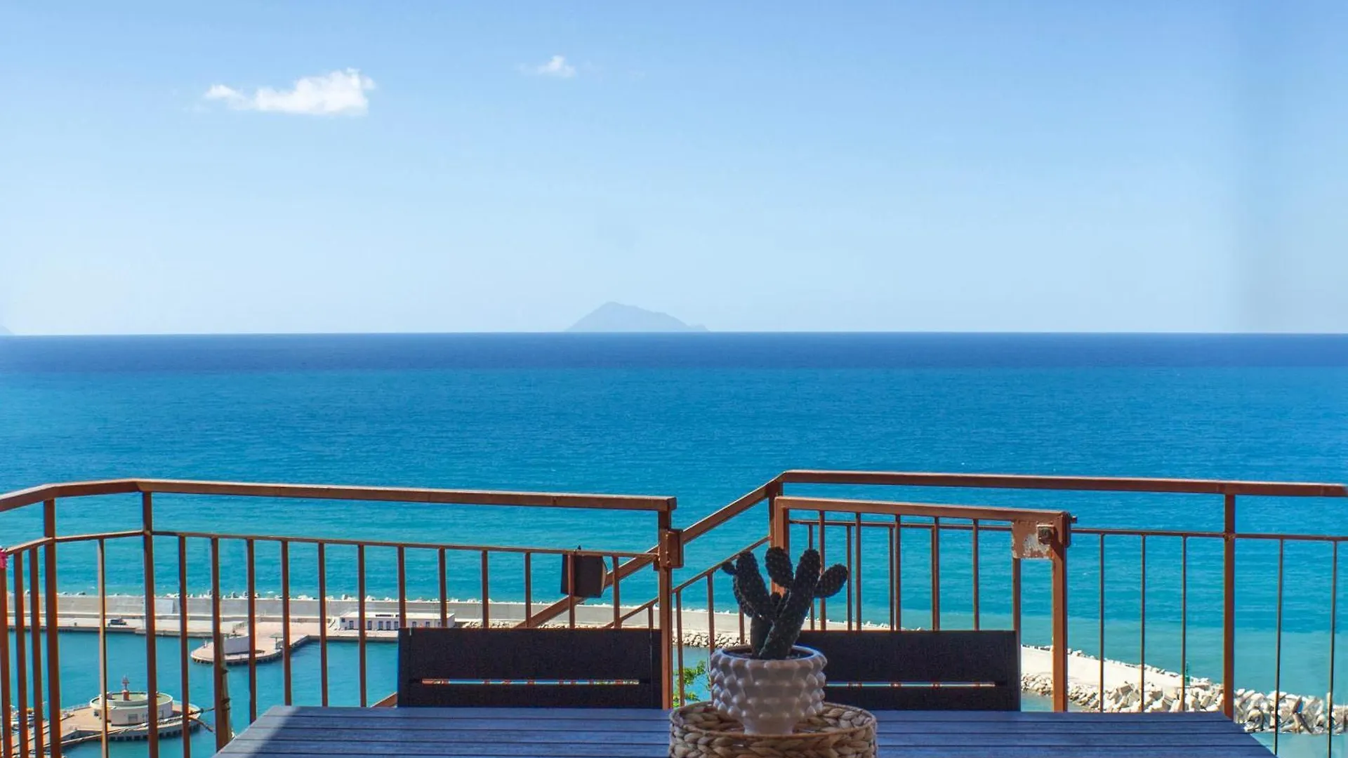 Villa Casa con Terrazza e Vista Mozzafiato Capo dʼOrlando