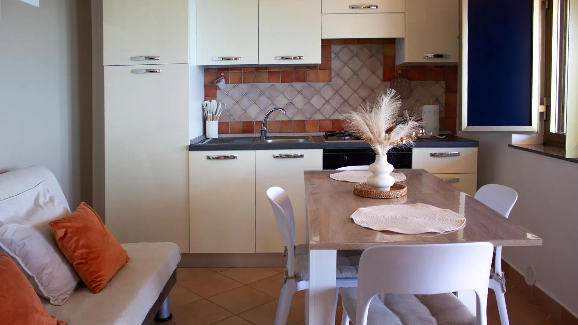 Villa Casa con Terrazza e Vista Mozzafiato Capo dʼOrlando Italia