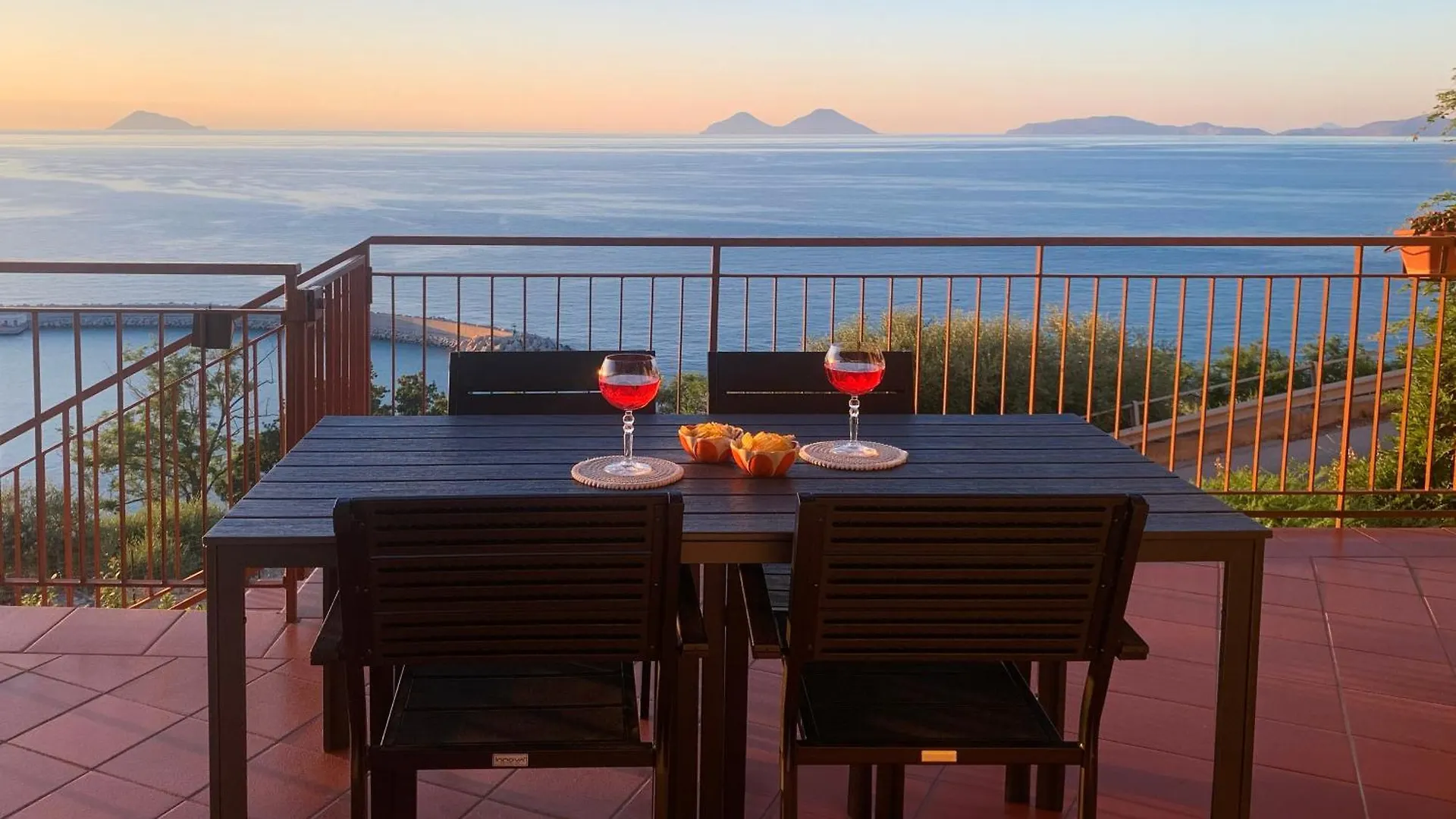 Villa Casa con Terrazza e Vista Mozzafiato Capo dʼOrlando