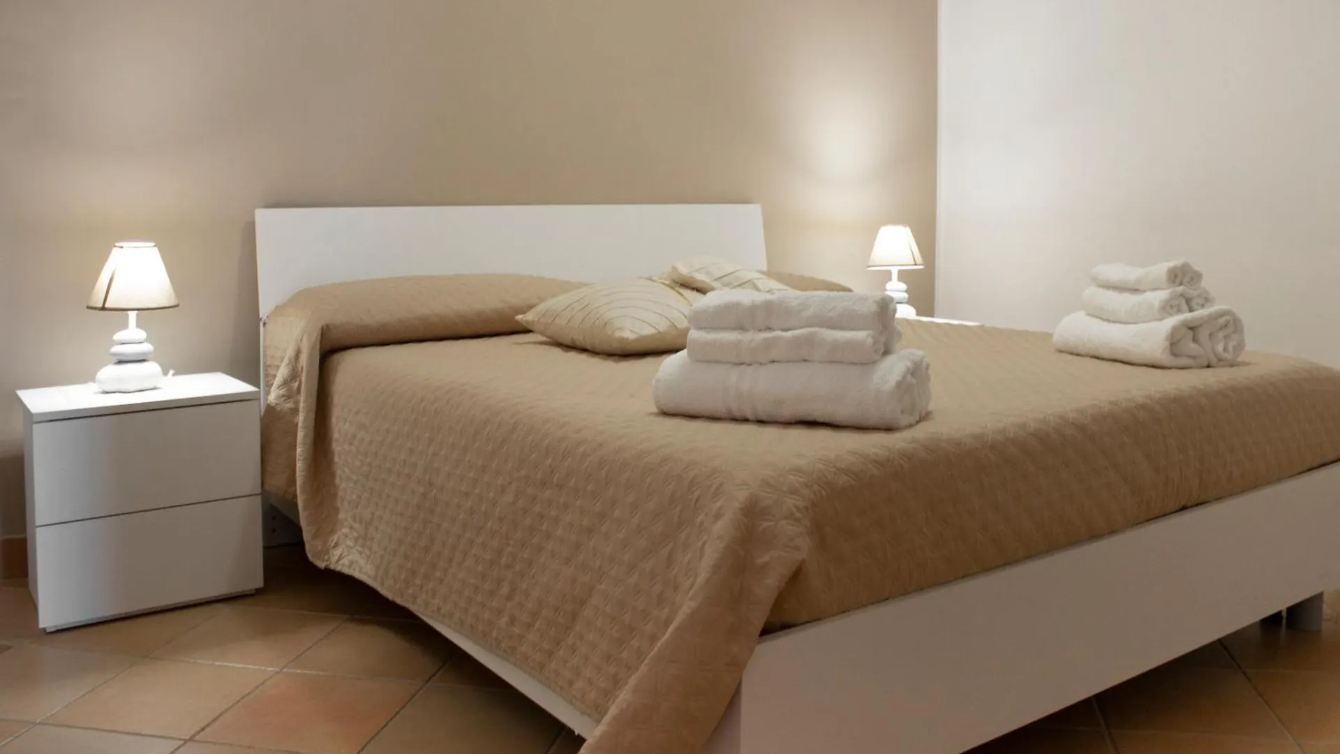 Perla D'Orlando Villa Capo dʼOrlando 0*,